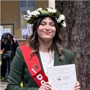 Studentessa magistrale in Filosofia, laureata in Economia e Gestione Aziendale con diploma classico offre aiuto compiti